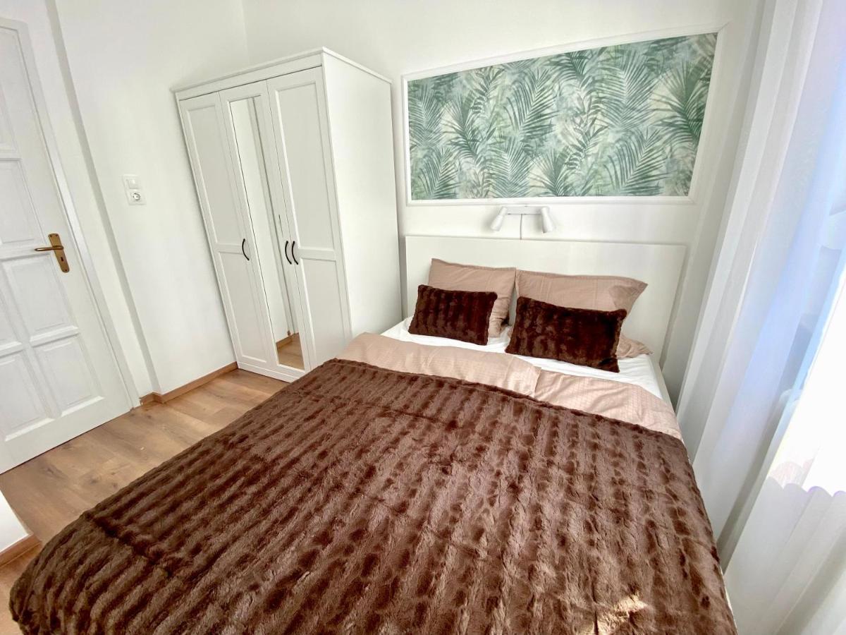 Esther Apartman Tatabánya Esterno foto
