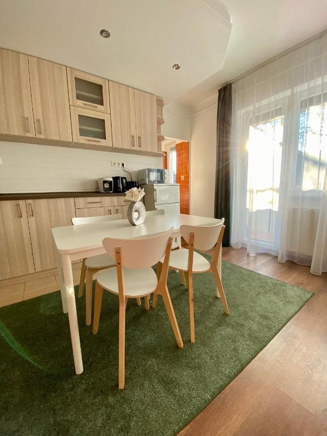 Esther Apartman Tatabánya Esterno foto